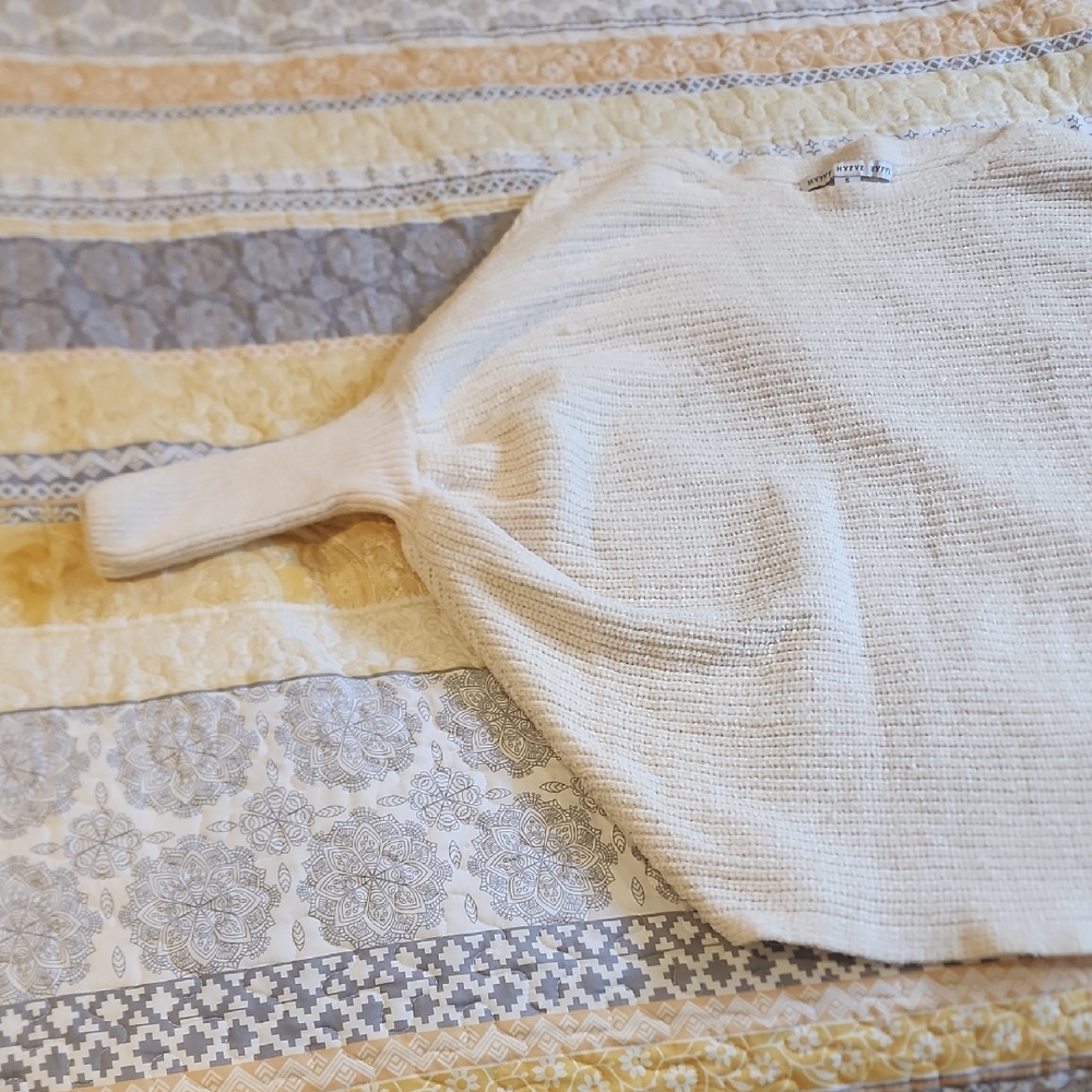 HYFVE, Women's Small Cream Sweater - Picture 9 of 10